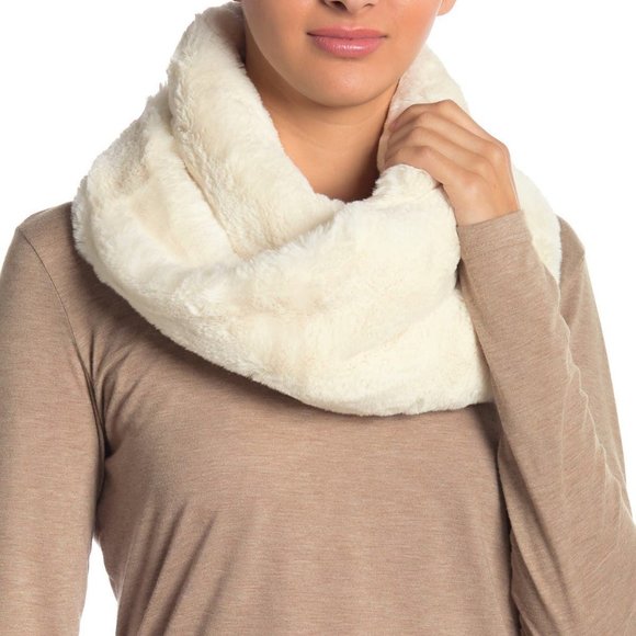 NWOT Topshop Faux Fur Infinity Scarf - white - Picture 1 of 6